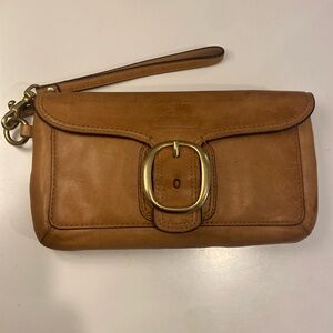 VINTAGE Coach Bleecker Tan Leather Buckle Flap Wristlet